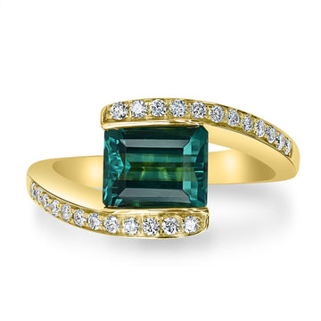 1.82ct Tourmaline Ring with 0.23tct Diamonds set in 14K Yellow Gold