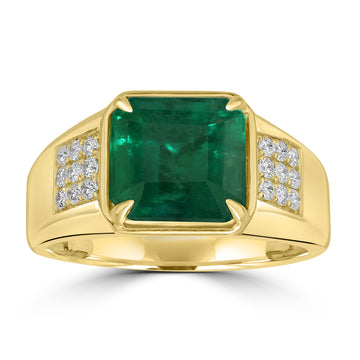 4.49ct Emerald Rings with 0.3tct Diamond set in 18K Yellow Gold