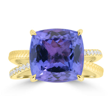 7.73ct Tanzanite Rings with 0.138tct Diamond set in 14K Yellow Gold