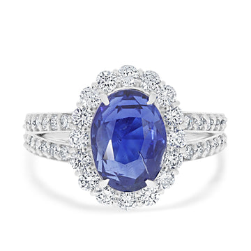 3.85ct Sapphire Ring with 0.78ct Diamonds set in Platinum 900