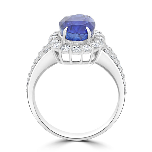3.85ct Sapphire Ring with 0.78ct Diamonds set in Platinum 900
