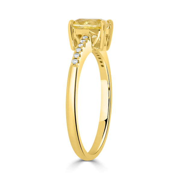 0.92ct Sapphire Rings with 0.05tct diamonds set in 14KT yellow gold