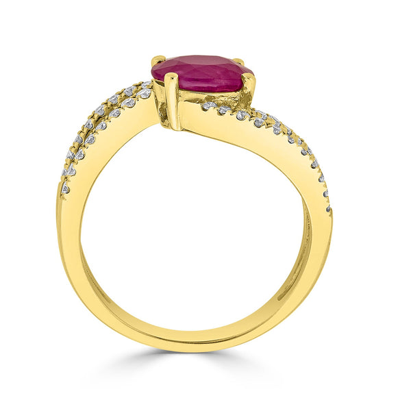 1.58ct Ruby ring with 0.37tct diamonds set in 14K yellow gold