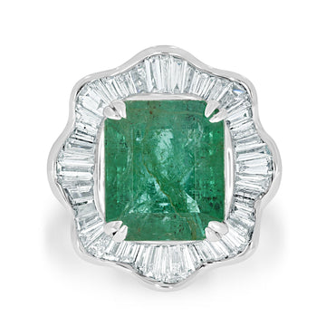 4.60ct Emerald Rings with 0.83tct diamonds set in 14kt white gold