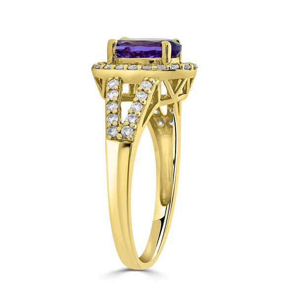 1.43ct Tanzanite ring with 0.39tct diamonds set in14K yellow gold