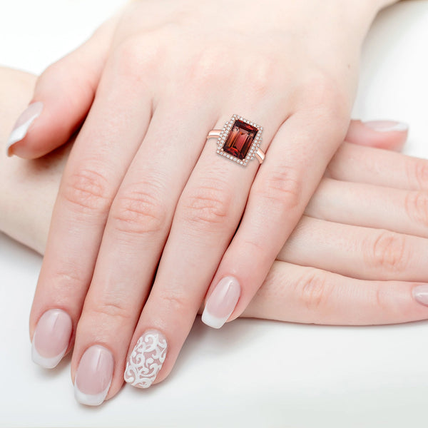 4.7ct Tourmaline Rings with 0.24tct Diamond set in 18K Rose Gold