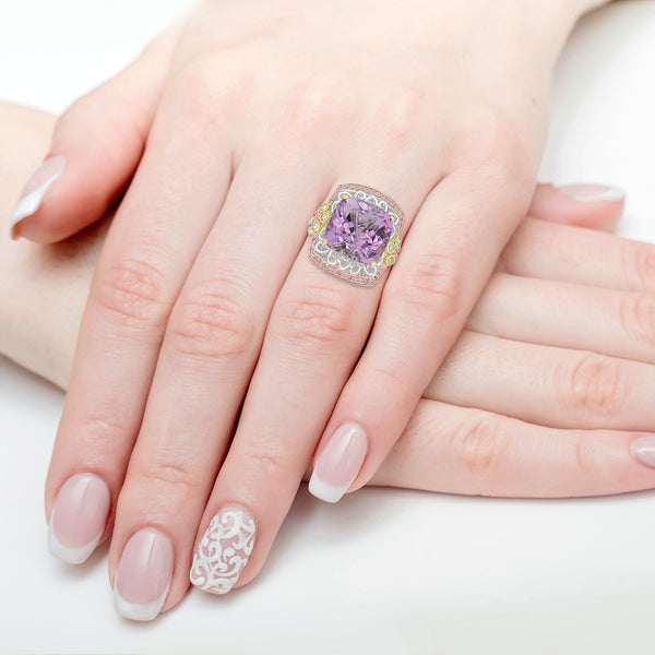 16.52ct  Kunzite Rings with 0.58tct Diamond set in 18K Three Tone Gold