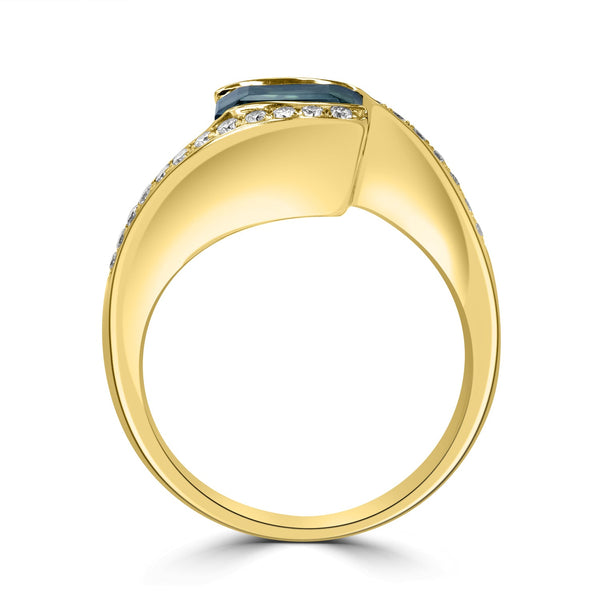 1.82ct Tourmaline Ring with 0.23tct Diamonds set in 14K Yellow Gold