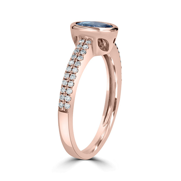 0.48ct Aquamarine Ring with 0.21tct Diamonds set in 14K Rose Gold