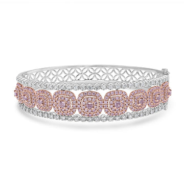 0.66tct Diamond Bangles with 3.14tct Diamond set in 18K White Gold
