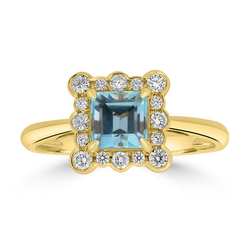 0.82ct Aquamarine Rings with 0.23tct Diamond set in 18K Yellow Gold