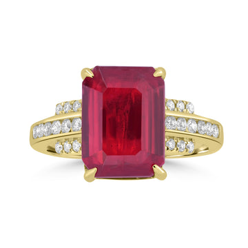 4.68ct Rhodonite Rings with 0.323tct Diamond set in 18K Yellow Gold