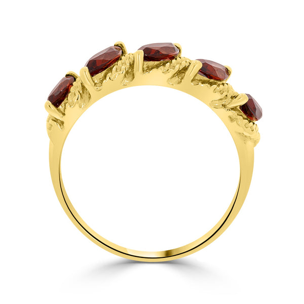 1.15tct Red Garnet Rings in 14K Yellow Gold