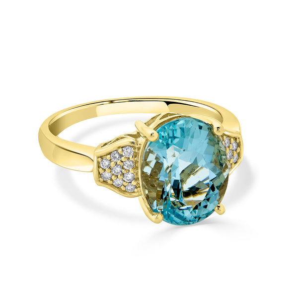 3.81ct Aquamarine ring with 0.10tct diamonds set in 14K yellow gold