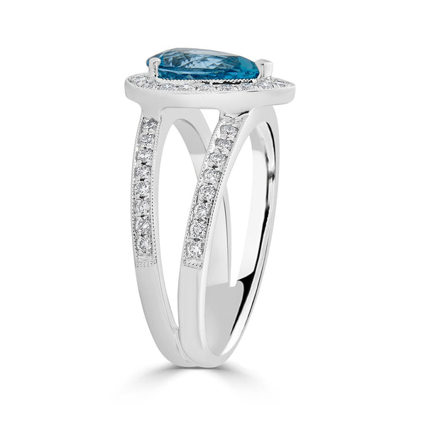 1.12ct Aquamarine ring with 0.42tct diamonds set in 14K white gold