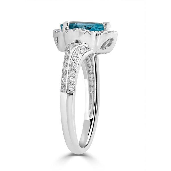 0.96ct Aquamarine ring with 0.25tct diamonds set in 14K white gold