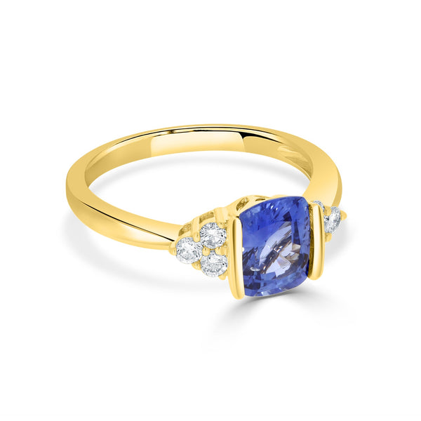 1.96ct Sapphire Ring with 0.23tct Diamonds set in 14K Yellow Gold