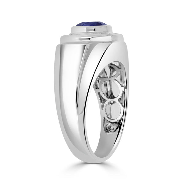 1.82ct SApphire Ring with 0.46tct Diamonds set in 14K White Gold