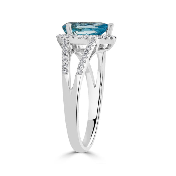 1.23ct Aquamarine ring with 0.44tct diamonds set in 14K white gold