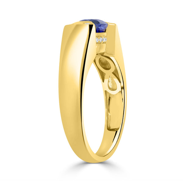 1.88ct Sapphire Ring with 0.11tct Diamonds set in 14K Yellow Gold