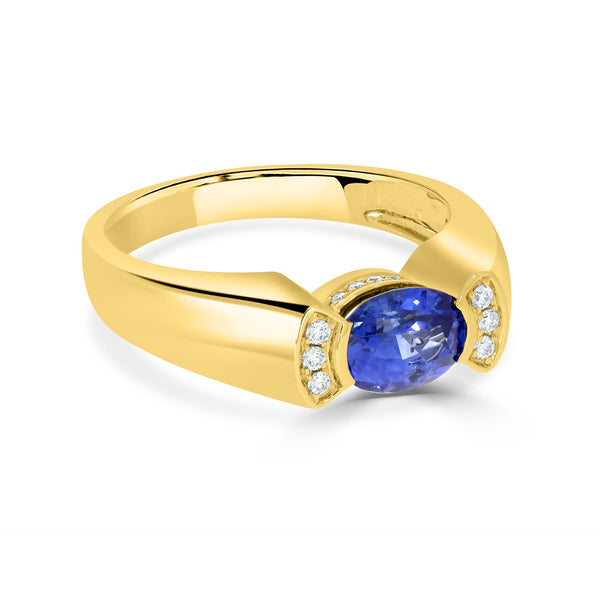 1.88ct Sapphire Ring with 0.11tct Diamonds set in 14K Yellow Gold