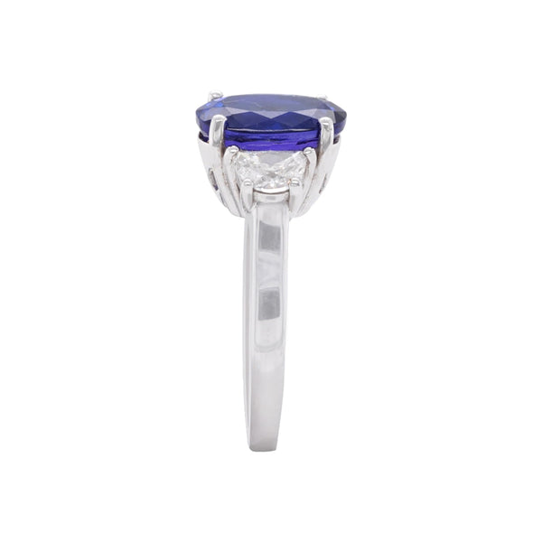 Oval 4.14Ct Tanzanite Ring With 0.71Tct Diamond Accents In 18Kt White Gold