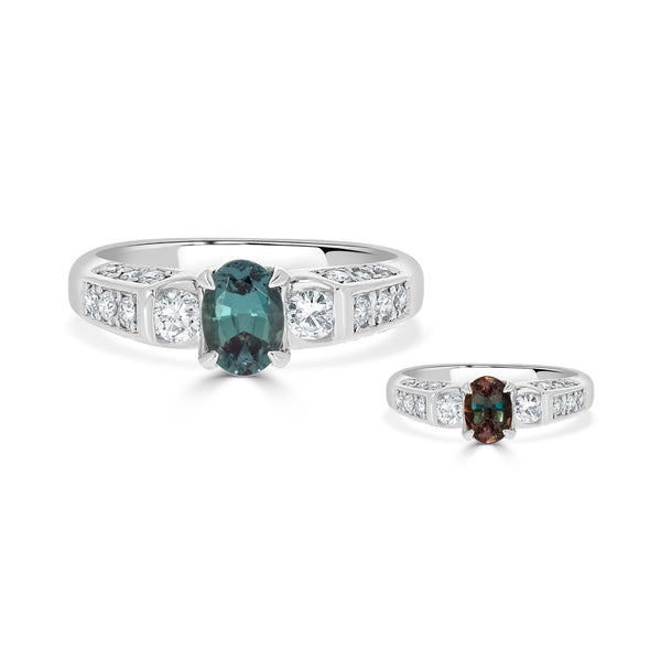 0.72ct Alexandrite Rings With 0.44tct Diamonds Set In Platinum 900 Platinum