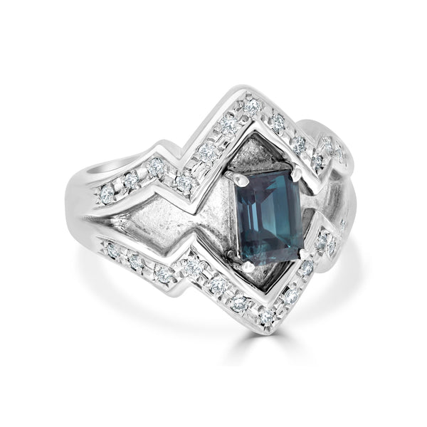 1.13ct Alexandrite Rings With 0.27tct Diamonds Set In Platinum 900 Platinum