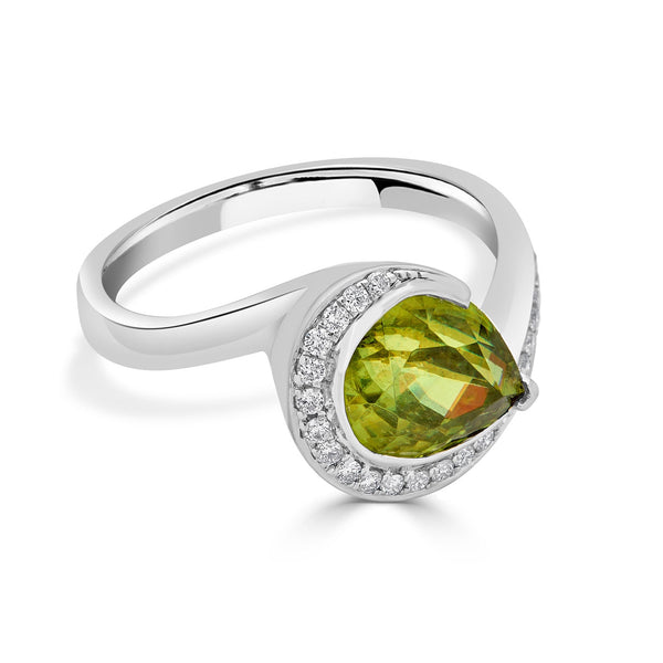 3.31ct Sphene ring with 0.15tct diamonds set in 14K white gold