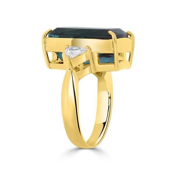 11.01ct Indigot Blue Tourmaline Ring with 0.51tct Diamonds set in 18K Yellow Gold