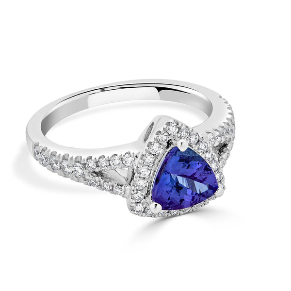 1.34Ct Tanzanite Ring With 0.45Tct Diamonds Set In 14Kt White Gold