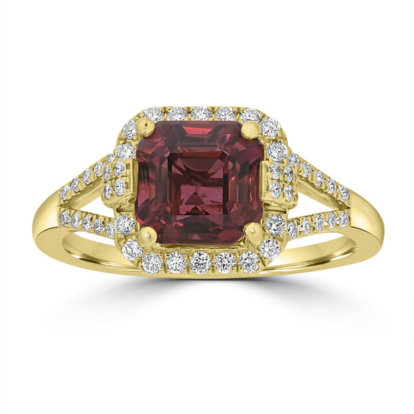 2.57ct  Tourmaline Rings with 0.3tct Diamond set in 18K Yellow Gold