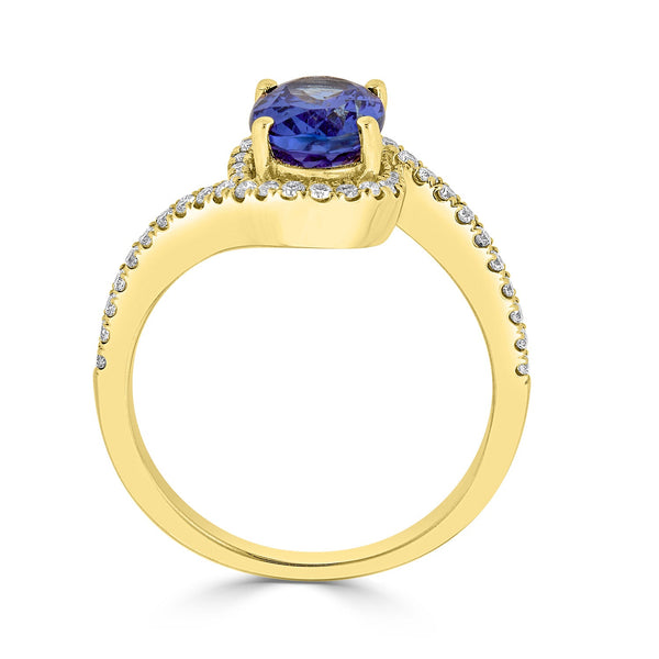 1.89Ct Tanzanite Ring With 0.28Tct Diamonds Set In 14Kt Yellow Gold