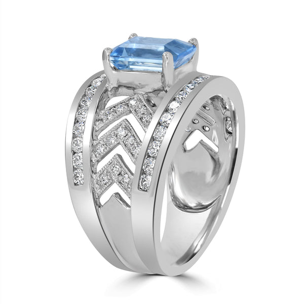 1.50Ct Aquamarine Ring With 0.78Tct Diamonds In 14K White Gold