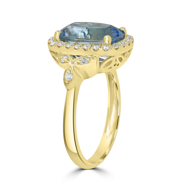 4.08ct Aquamarine Ring with 0.33tct Diamonds set in 14K Yellow Gold