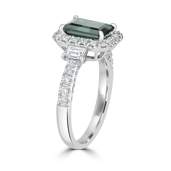 1.99ct Alexandrite Ring with 0.75tct Diamonds set in Platinum