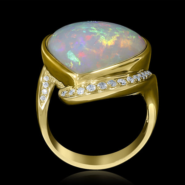 9.83ct Opal Ring with 0.27tct Diamonds set in 14K Yellow Gold