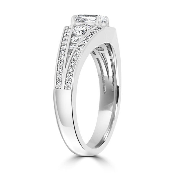 0.5tct Diamond Ring with 0.53tct Diamonds set in 950 Platinum