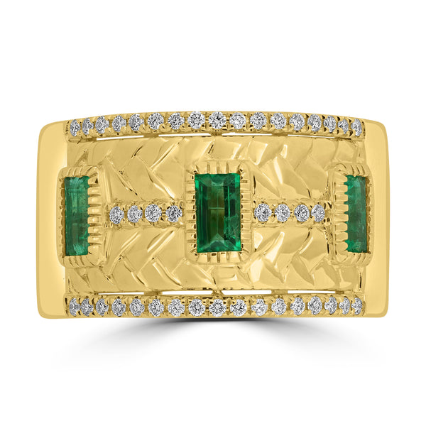 0.432ct Emerald Rings with 0.156tct Diamond set in 18K Yellow Gold