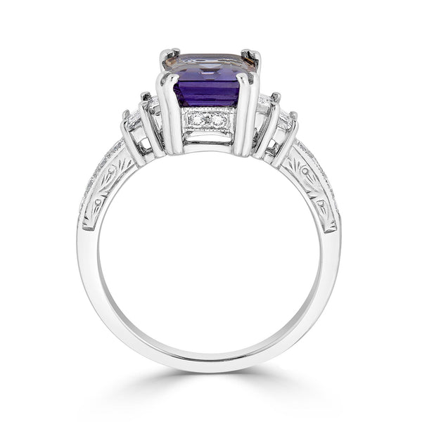 2.54Ct Golden Tanzanite Rings With 0.52Tct Diamonds Set In 18Kt White Gold